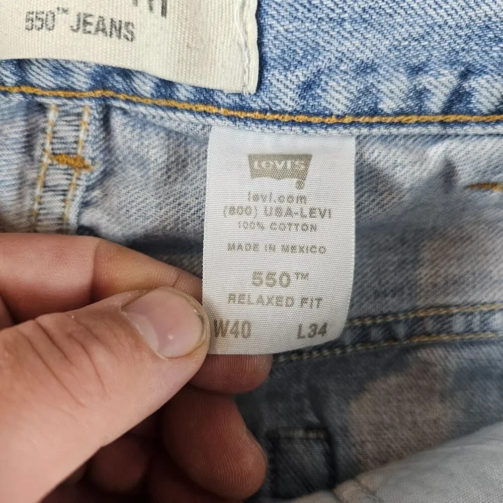 Vintage Levis 550 Jeans Mens 37x31* Blue Denim Light Wash Relaxed Tapered Y2K
